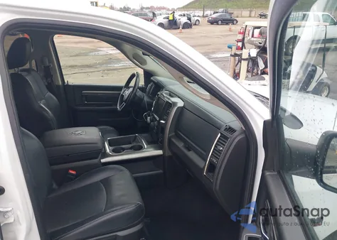 2017 Ram 1500 Night 4X4 5'7 Box из США, поврежденный, VIN 1C6RR7MTXHS851238